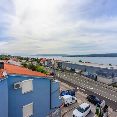 Lauschiges Nur 650 Meter Zum Mit Meerblick, Privatparkplatz, Waschmaschine Appartamento Crikvenica
