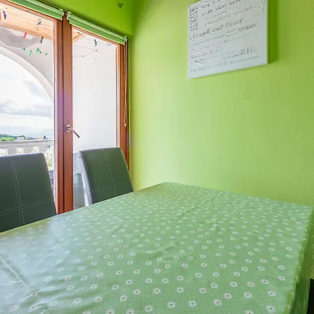 Lauschiges Nur 650 Meter Zum Mit Meerblick, Privatparkplatz, Waschmaschine Apartmán